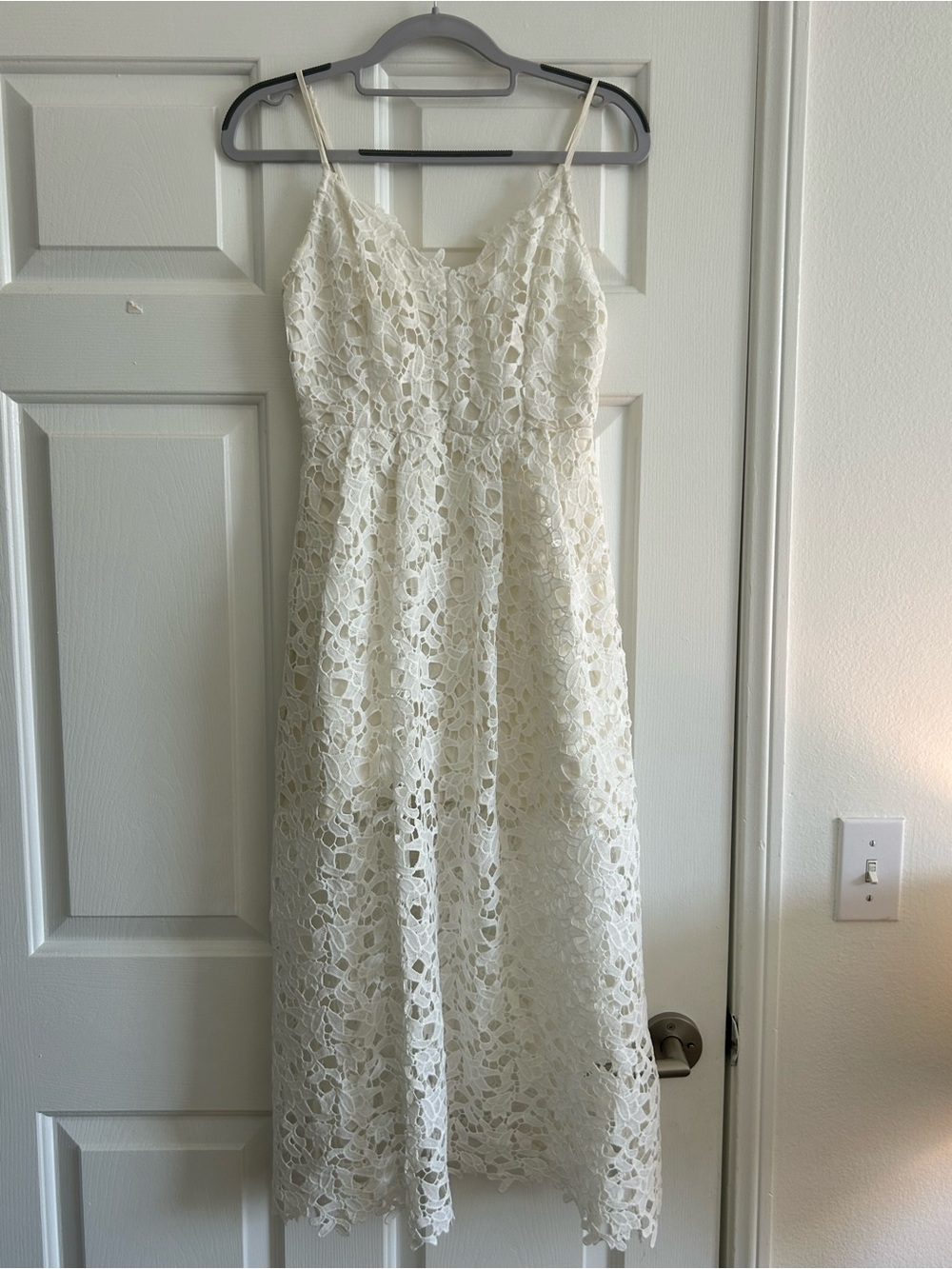 Astr Ivory Lace Spaghetti-Strap Midi Dress